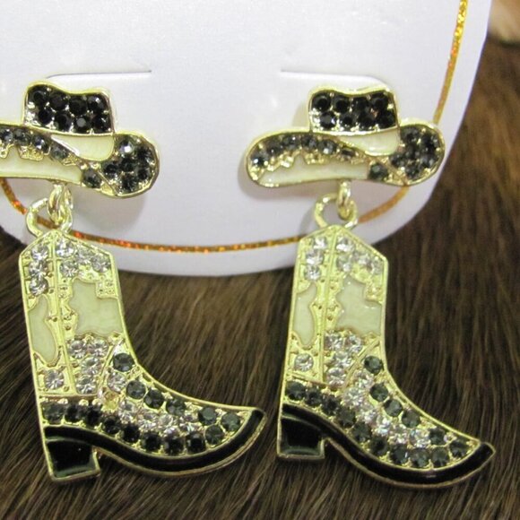 COWGIRL HATS & BOOTS EARRINGS LOTS OF BLING - Picture 5 of 6